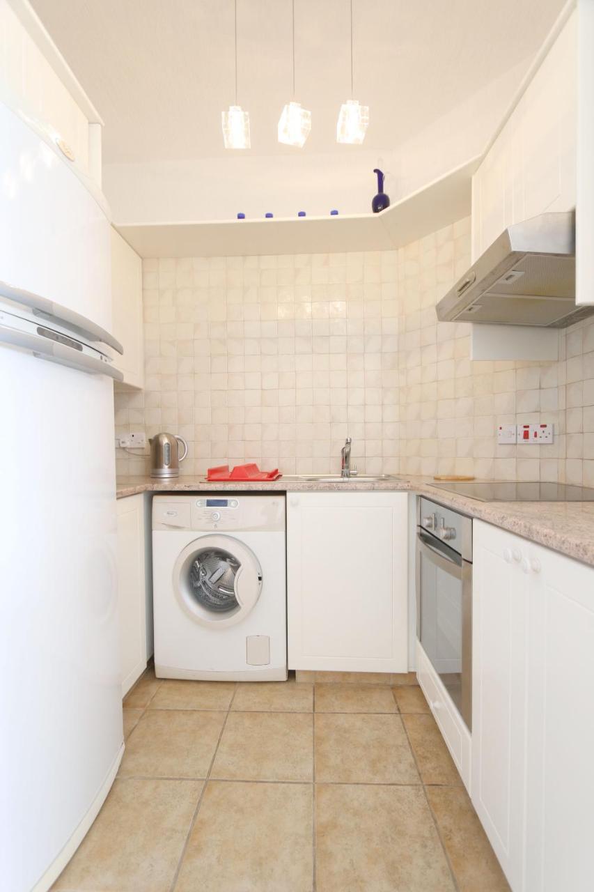 Limnaria Gardens B Apartment Paphos Bagian luar foto