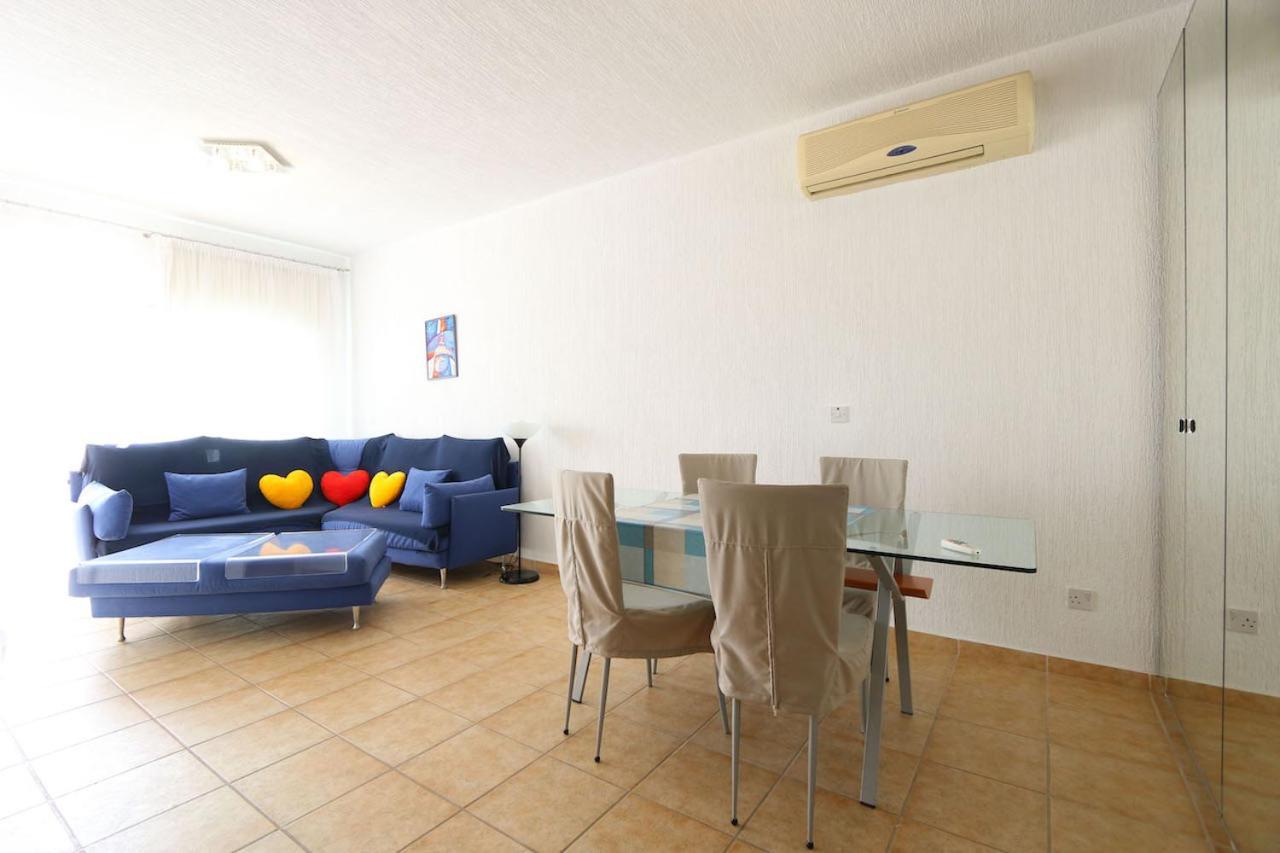 Limnaria Gardens B Apartment Paphos Bagian luar foto