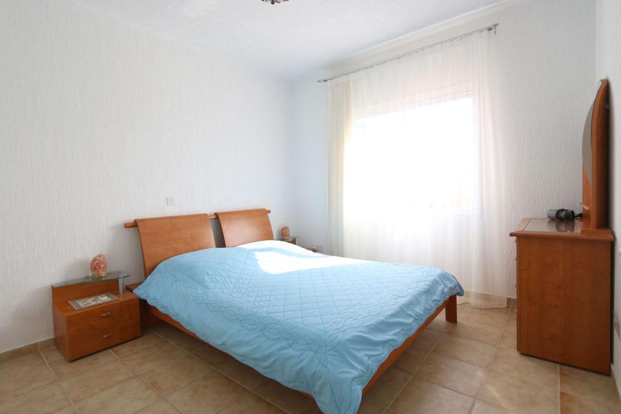 Limnaria Gardens B Apartment Paphos Bagian luar foto